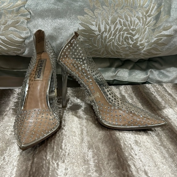 Steve Madden clear rhinestone heels. Size 6.5‎ in women’s. - Picture 6 of 6